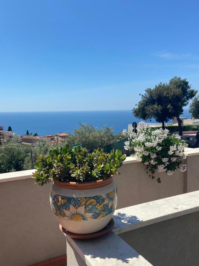 Villa Centaurea Apartment With Private Parking Taormina Kültér fotó