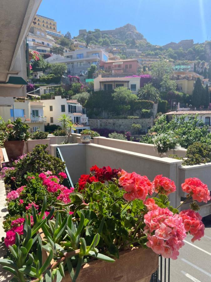 Villa Centaurea Apartment With Private Parking Taormina Kültér fotó