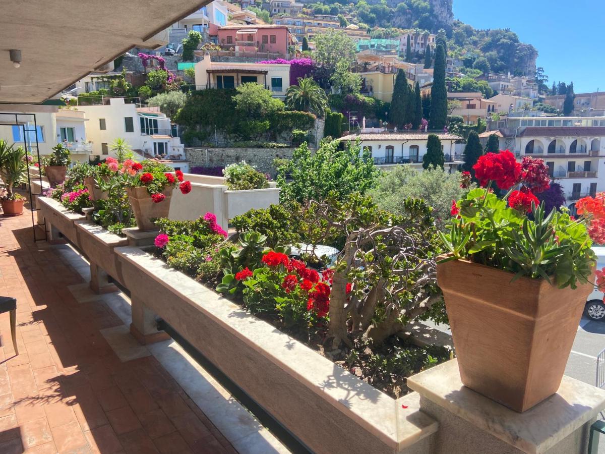Villa Centaurea Apartment With Private Parking Taormina Kültér fotó